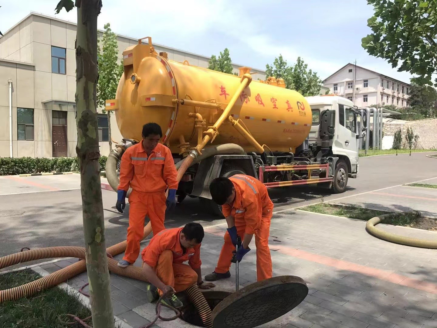 永安化粪池清理与5-8吨吸粪车施工效率分析